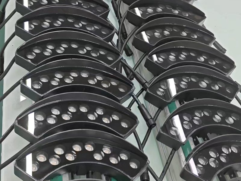 LED灯具定制攻略：照亮你专属的温馨角落